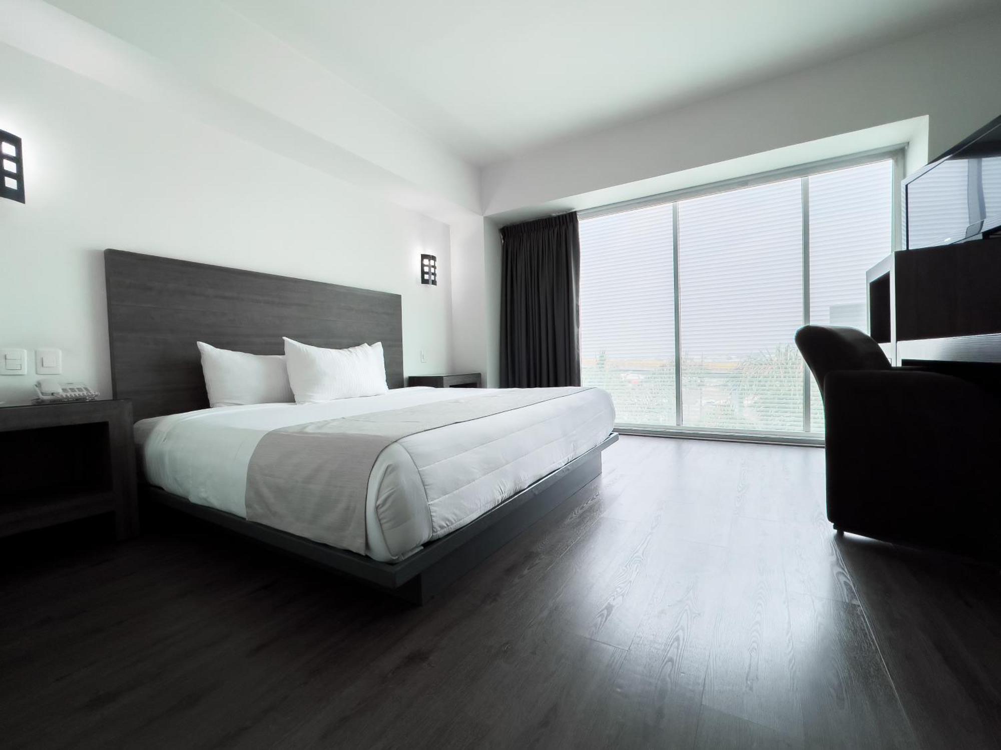We Hotel Aeropuerto Kota Meksiko Bagian luar foto