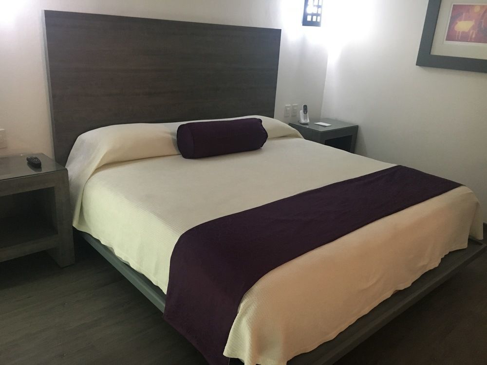 We Hotel Aeropuerto Kota Meksiko Bagian luar foto