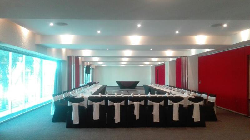 We Hotel Aeropuerto Kota Meksiko Bagian luar foto